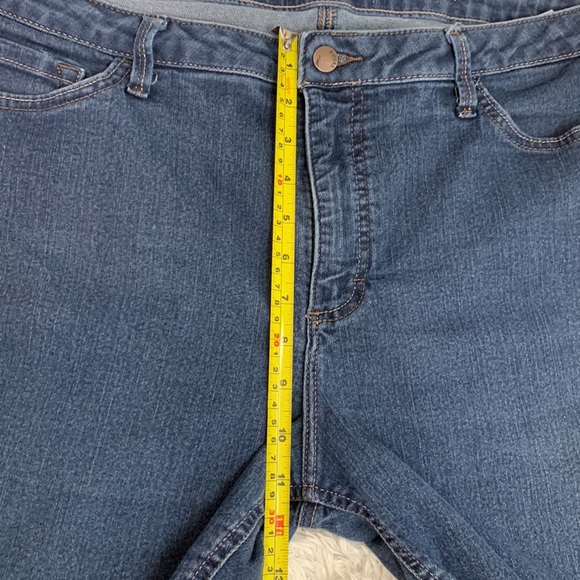 Riders by Lee Denim Midrise Capri - Picture 10 of 14